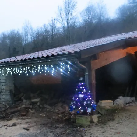 Holiday home Lorrain Avec Poele, Jardin Et Terrasse, Proche Des Sites Historiques De Verdun - Fr-1-585-4 Beausite