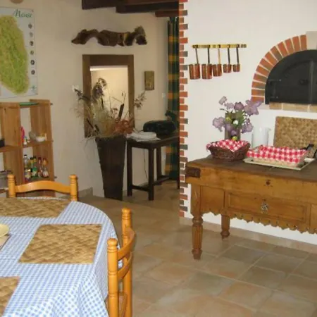 Holiday home Lorrain Avec Poele, Jardin Et Terrasse, Proche Des Sites Historiques De Verdun - Fr-1-585-4 *