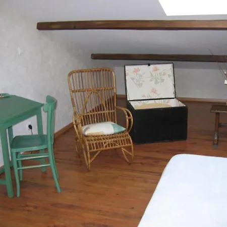 Séjour à la campagne Lorrain Avec Poêle, Jardin Et Terrasse, Proche Des Sites Historiques De Verdun - Fr-1-585-4